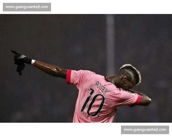 曼联名宿保罗 - 因斯醉驾揽胜撞隔离带：昔日铁血队长沦为酒驾反面教材