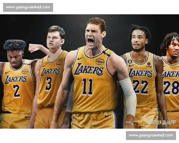 湖人官宣 2 年 1200 万签顶级射手!詹姆斯盛赞:他比库里还准 勇士急了?